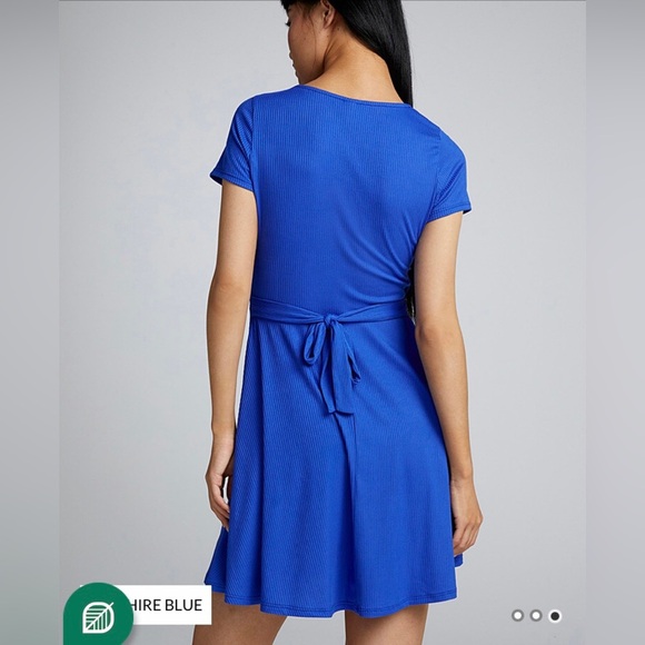 Simons Short Ribbed Crossover Wrap Dress in Lilac Purple, Size Women’s Medium - Picture 2 of 4